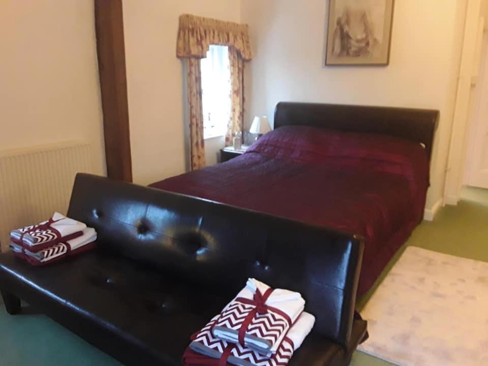 The Retreat Apartment Херфорд Екстериор снимка