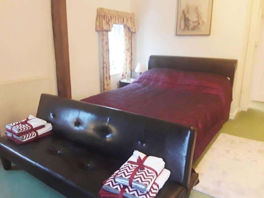 The Retreat Apartment Херфорд Екстериор снимка